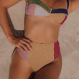 Biquíni de cintura subida com tecido brilhante e blocos de cor da Dream Beach