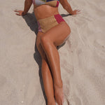 Biquíni de cintura subida com tecido brilhante e blocos de cor da Dream Beach