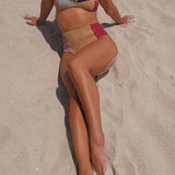 Biquíni de cintura subida com tecido brilhante e blocos de cor da Dream Beach