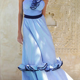 Fato de banho de uma só peça com estampado às riscas, um ombro só e detalhes florais 3D.