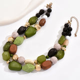 Colar de resina estilo floresta boémia