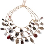 Colar vintage com pendente de várias camadas e formato irregular