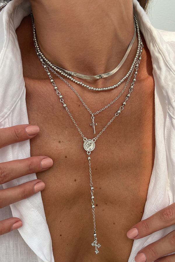 Colar elegante de várias camadas com corrente cruzada e diamantes